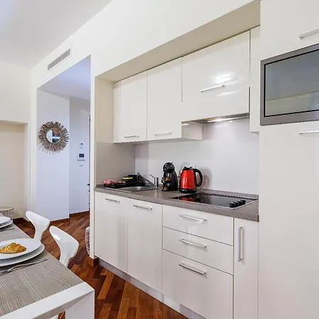 Palais De La Rose-centre-clim-plage *